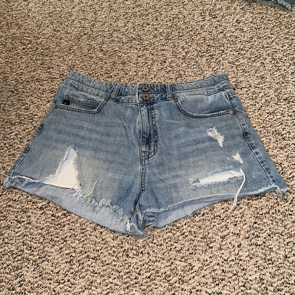 KanCan Jean Shorts — size 9/28